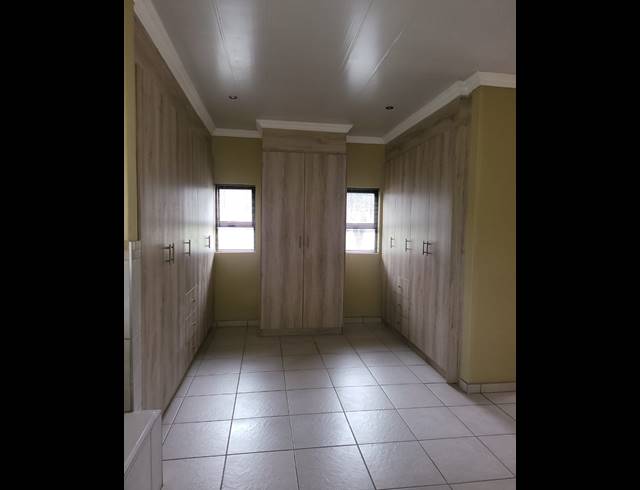 4 BEDROOM HOUSE FOR SALE IN ESTATE D' AFRIQUE